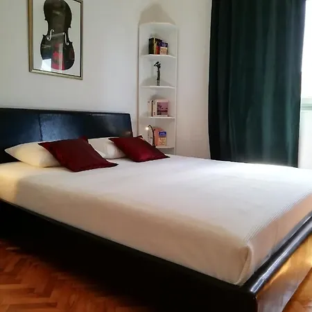 Apartments With Parking Space Trogir - 2046 * Trogir